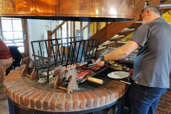 le fourquet o restaurante da Brasserie de Blaugie na expedicao cervejeira belgica